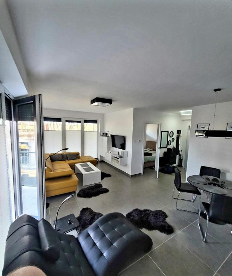 Apartament Amon Nr 5 Apartamento Darlowo Exterior foto